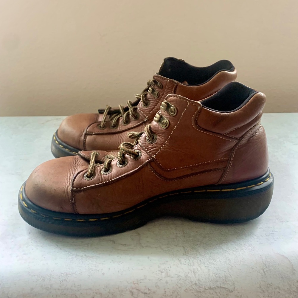 Dr Martens Brown Leather Work Boots Mens 8 Womens 9 Lace Up AirWair Ankle Boots - Picture 4 of 11